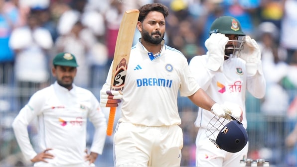 Rishabh Pant marks return to Test cricket with blistering hundred, cricket fraternity hails it as 'all time great innings'