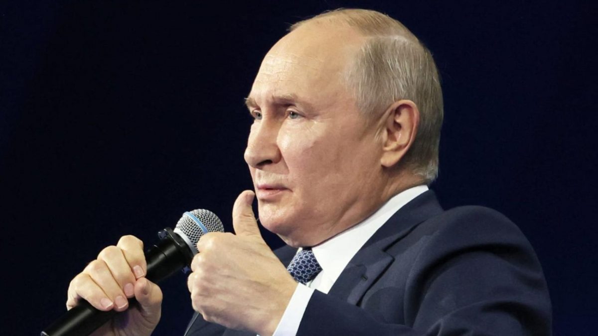 Putin warns West of consequences if Ukraine hits Russia with long-range missiles Putin warns West of consequences if Ukraine hits Russia with long-range missiles
