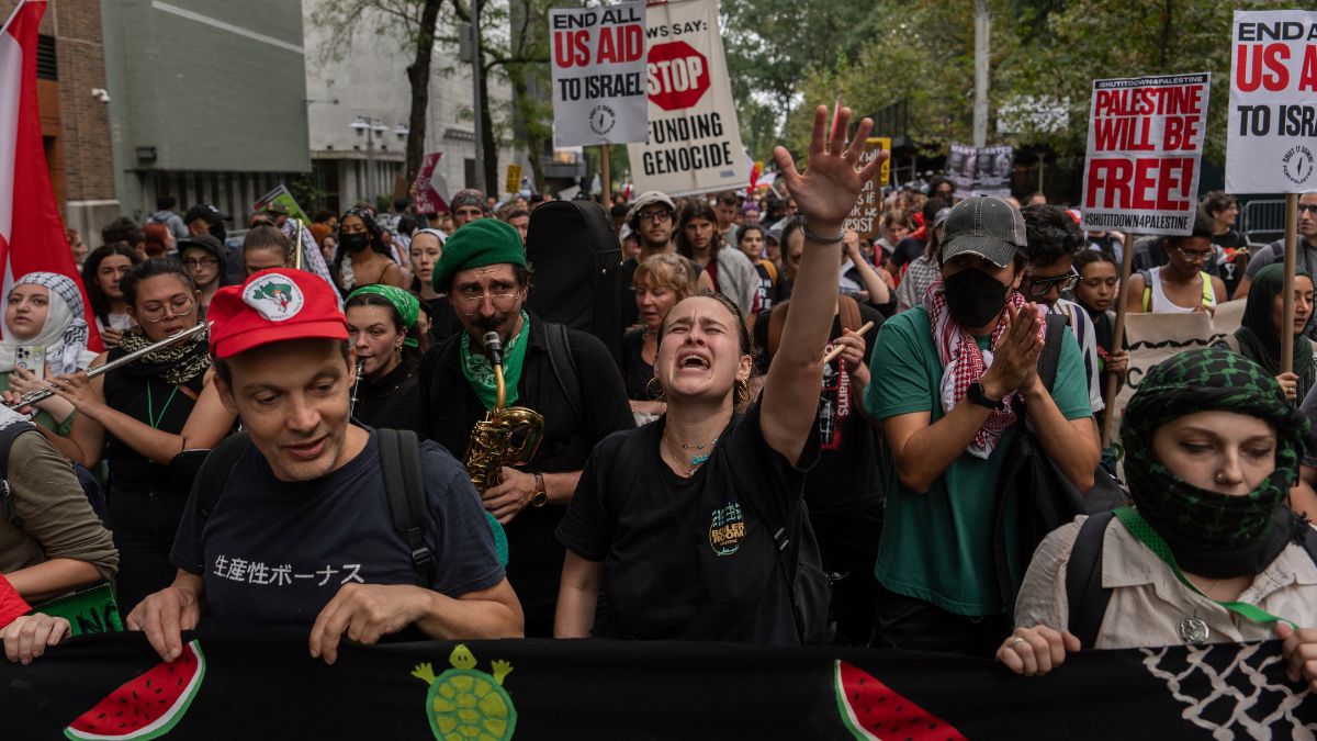 Netanyahu calls for ‘historic peace deal’ with Saudi Arabia, touts Abraham Accords at UN Netanyahu calls for ‘historic peace deal’ with Saudi Arabia, touts Abraham Accords at UN