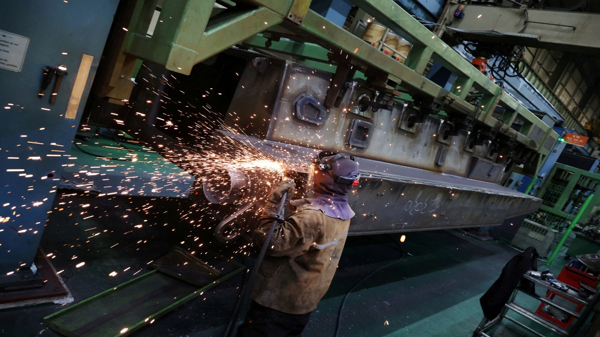 South Korea's factory activity accelerates despite global slowdown, sees fastest growth in 3 years South Korea's factory activity accelerates despite global slowdown, sees fastest growth in 3 years