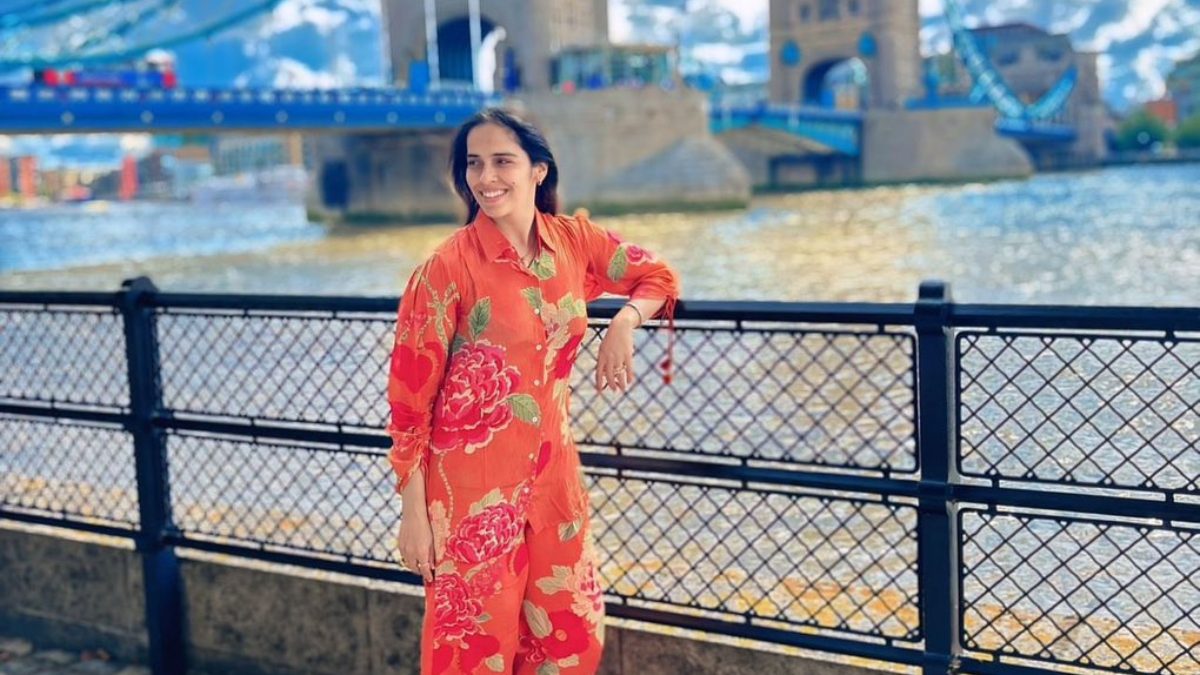Saina Nehwal slams trolls for questioning her Olympic bronze medal win: 'Olympic level ke layak toh bano' Saina Nehwal slams trolls for questioning her Olympic bronze medal win: 'Olympic level ke layak toh bano'