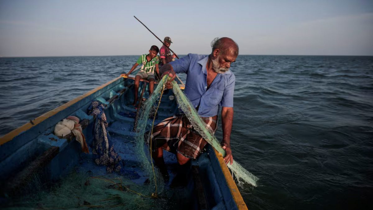 Fisherman Parasamy Thanabalasingam, 62, catches fish in the waters of the Indian Ocean, off the coast of Jaffna, Sri Lanka, September 17, 2024. Source: REUTERS. Fisherman Parasamy Thanabalasingam, 62, catches fish in the waters of the Indian Ocean, off the coast of Jaffna, Sri Lanka, September 17, 2024. Source: REUTERS.