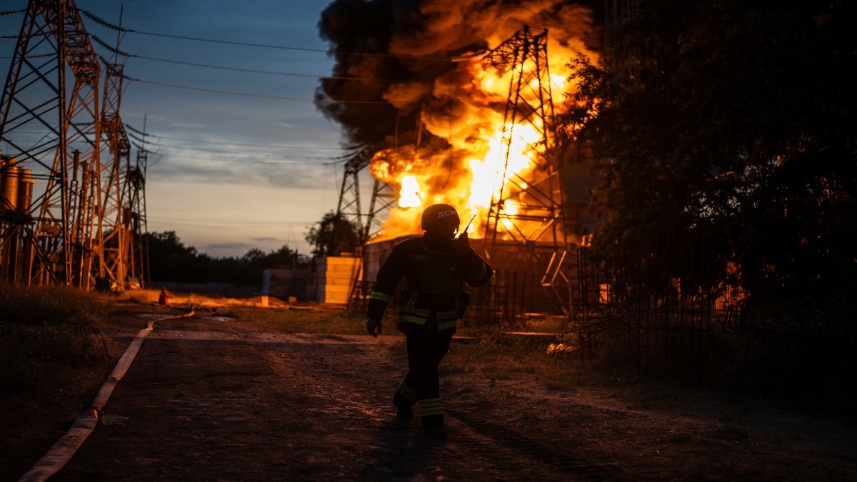 Ukraine war: Russia attacks Kyiv with a barrage of drones, missiles in first combined strike