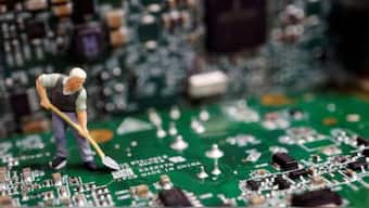 China is now the biggest investor in semiconductor sector (Photo: Reuters)