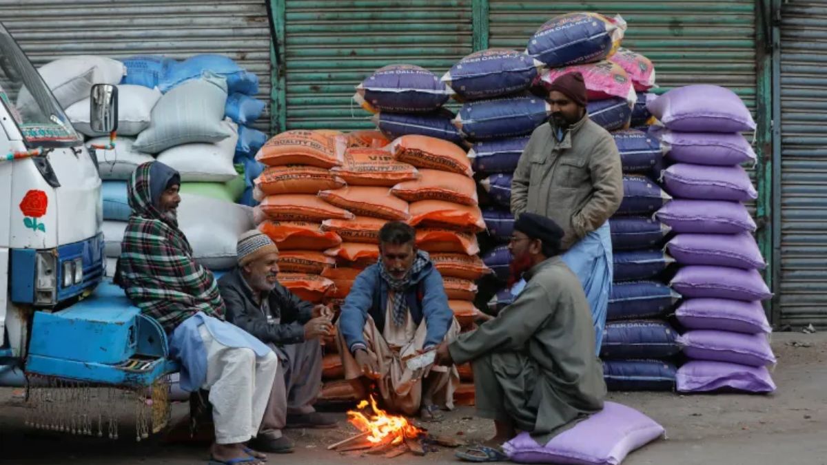 Pakistan blames IMF for record inflation, erosion in purchasing power Pakistan blames IMF for record inflation, erosion in purchasing power