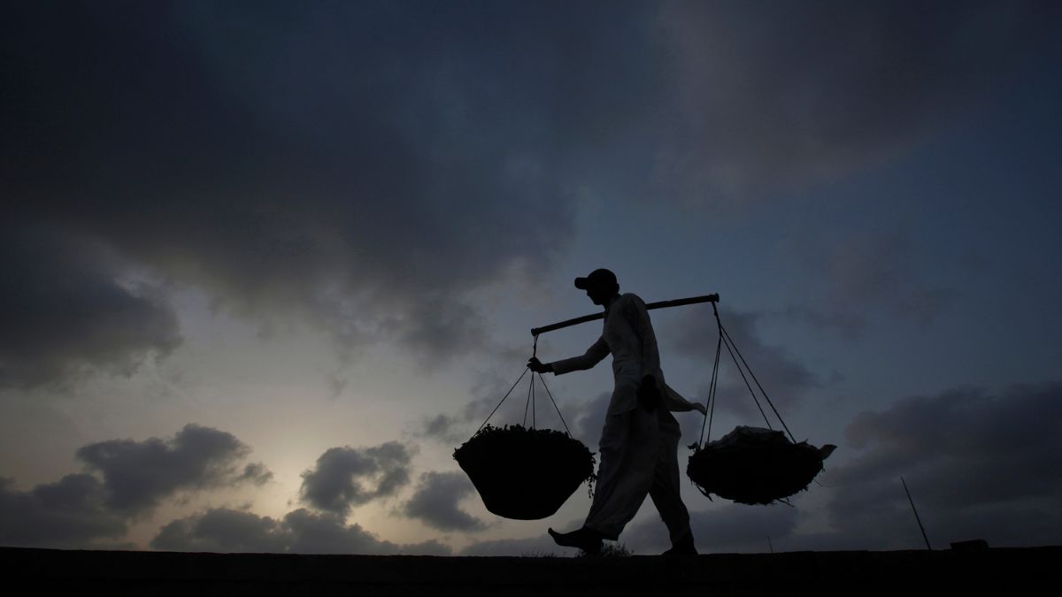 Massive oil and gas reserves could turn Pakistan's 'destiny', officials say. Representational Image/Reuters  Massive oil and gas reserves could turn Pakistan's 'destiny', officials say. Representational Image/Reuters