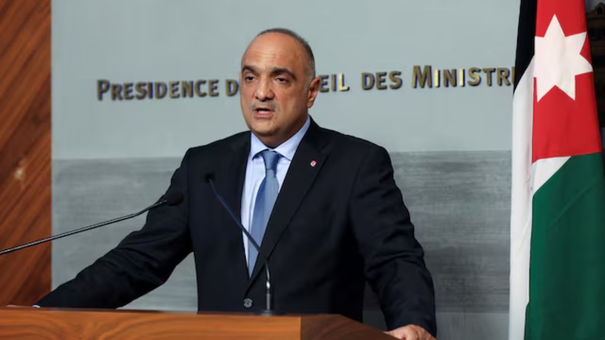 Jordanian Prime Minister Bisher al-Khasawneh speaks during a joint news conference with Lebanese Prime Minister Najib Mikati at the government palace in Beirut, Lebanon September 30, 2021. REUTERS Jordanian Prime Minister Bisher al-Khasawneh speaks during a joint news conference with Lebanese Prime Minister Najib Mikati at the government palace in Beirut, Lebanon September 30, 2021. REUTERS