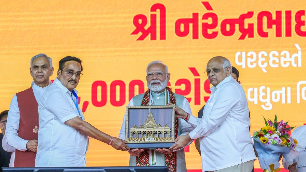 Narendra Modi’s birthday: How the PM started the tradition of auctioning his mementos, gifts Narendra Modi’s birthday: How the PM started the tradition of auctioning his mementos, gifts