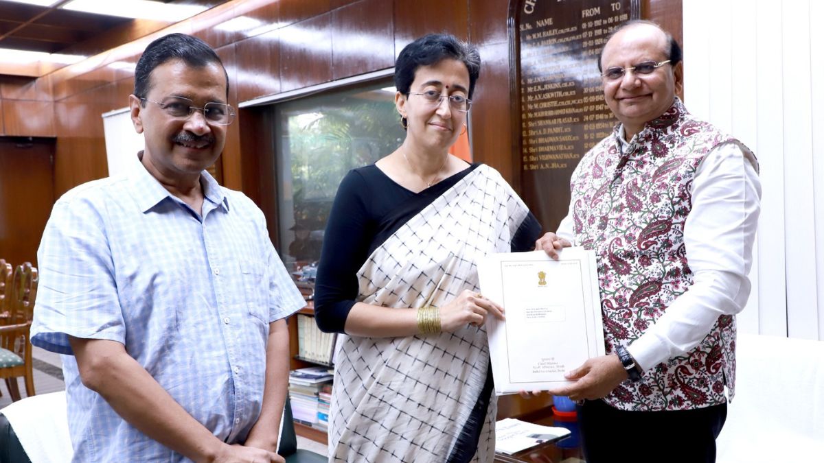 Kejriwal officially resigns, Atishi to be 3rd woman CM of Delhi Kejriwal officially resigns, Atishi to be 3rd woman CM of Delhi