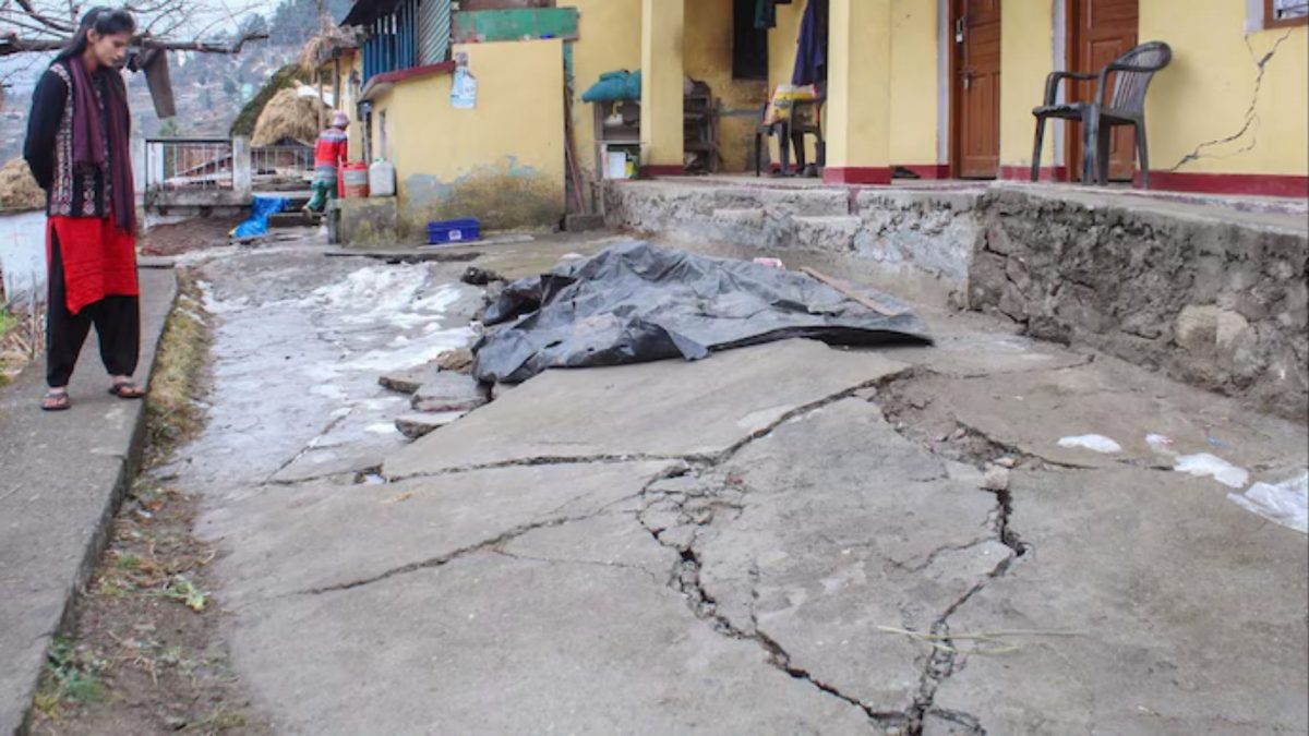 Joshimath redux? Subsidence in Uttarakhand's Bageshwar puts 200 homes at risk Joshimath redux? Subsidence in Uttarakhand's Bageshwar puts 200 homes at risk