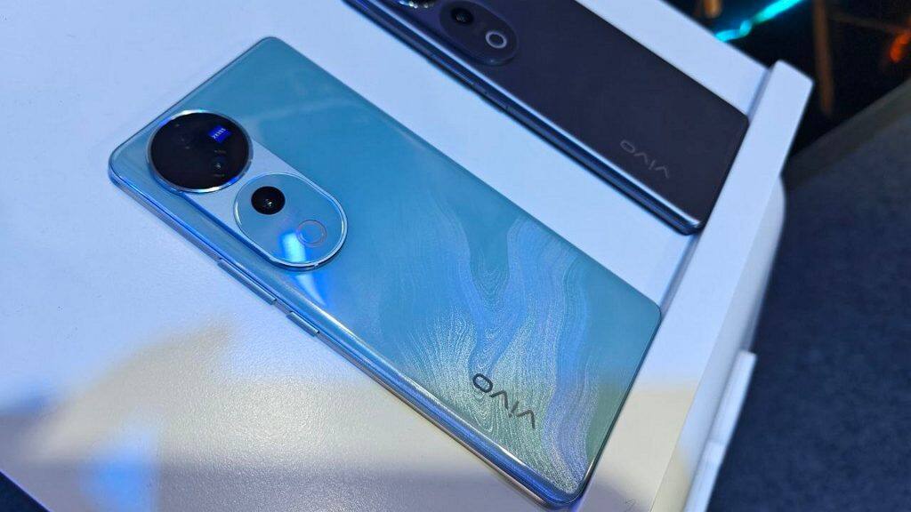 Vivo V40 Pro 5G -2024-09-f853659af32200a37a2ab47418d0ea0c
