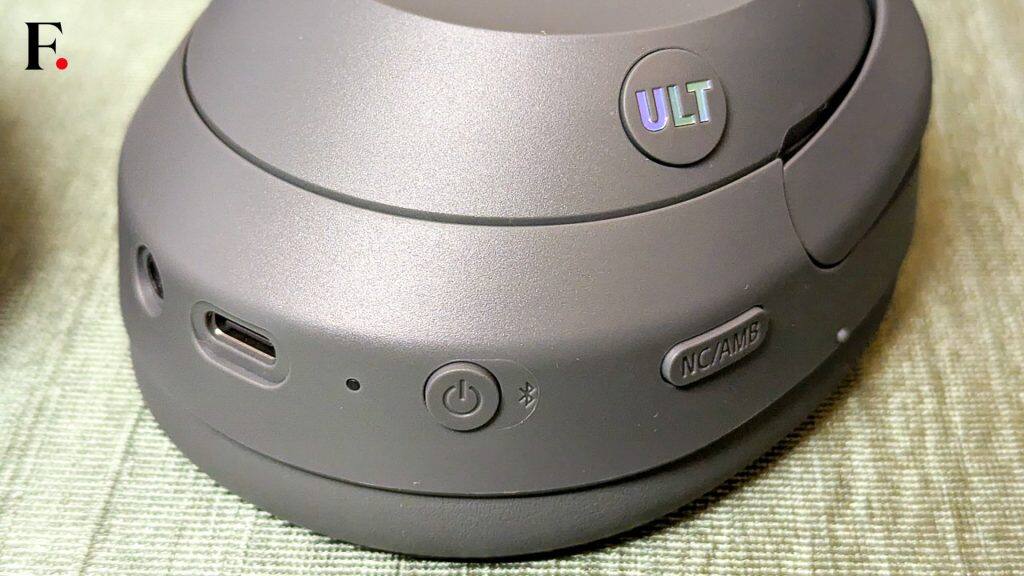 Sony ULT Field 1 and Sony ULT Wear Review: Wear - buttons n ports-2024-09-b5da5f2d164bb1854e8c003359967321