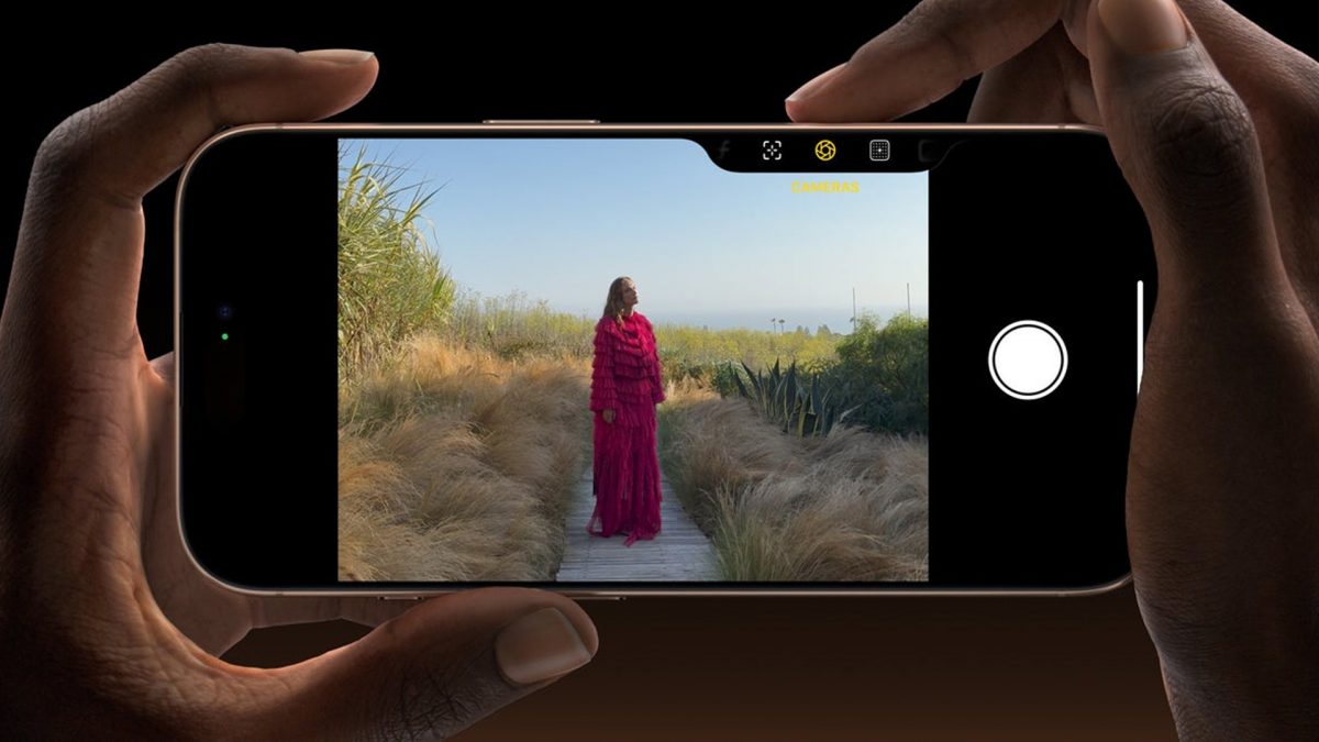 Additionally, the wide range of editing tools, the extremely accurate image preview, and the zero shutter lag were highlighted as significant strengths. Image Credit: Apple Additionally, the wide range of editing tools, the extremely accurate image preview, and the zero shutter lag were highlighted as significant strengths. Image Credit: Apple