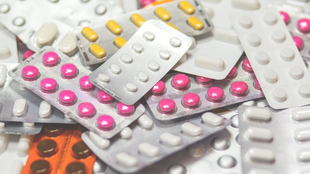 The alert issued by CDSCO in August revealed over 50 popular drugs failing to meet quality standards, spanning pain relievers, antibiotics, and supplements from major pharmaceutical manufacturers. Image for Representation. Pixabay The alert issued by CDSCO in August revealed over 50 popular drugs failing to meet quality standards, spanning pain relievers, antibiotics, and supplements from major pharmaceutical manufacturers. Image for Representation. Pixabay