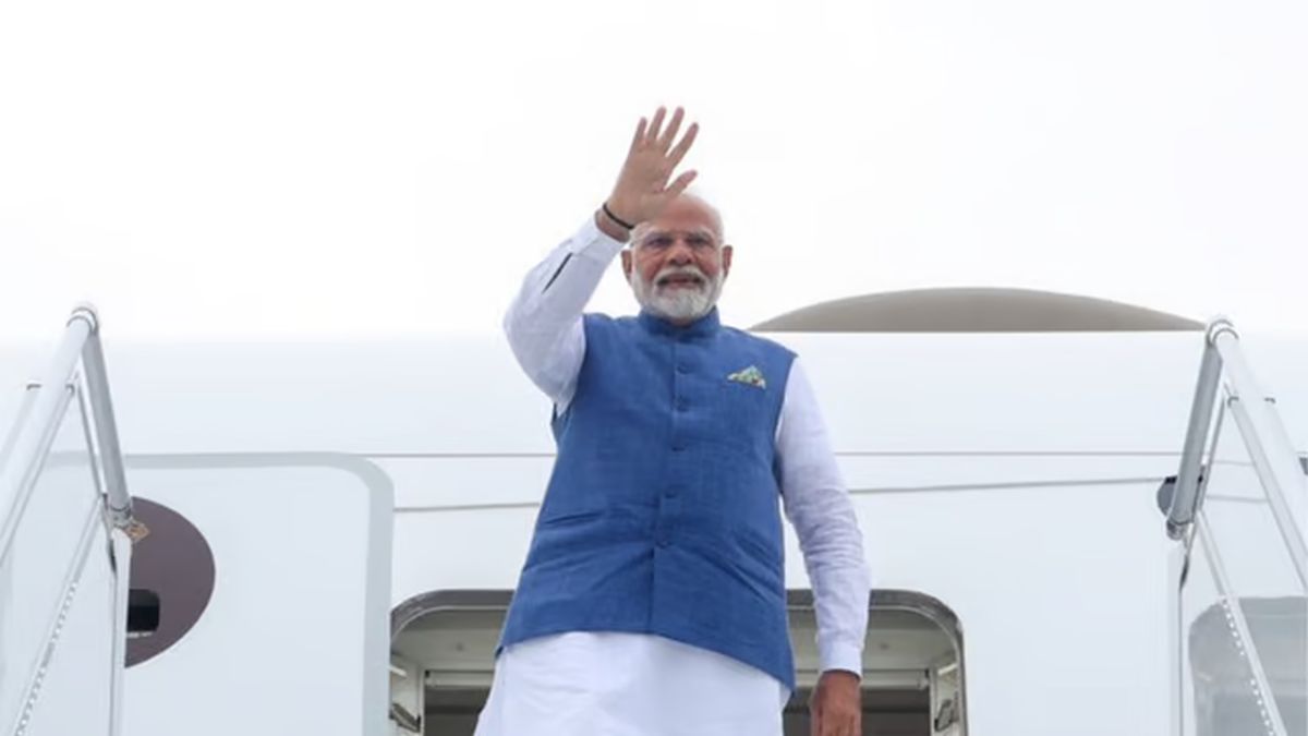FirstUp: PM Modi to meet Brunei monarch, to embark on two-day visit to Singapore later... the big news today FirstUp: PM Modi to meet Brunei monarch, to embark on two-day visit to Singapore later... the big news today