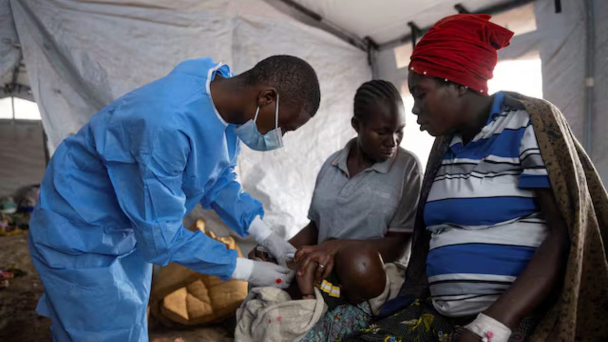 A Congolese nurse takes a sample from a suspected mpox patient in the treatment centre at the Kavumu hospital in Kabare territory, South Kivu province of the Democratic Republic of Congo, August 29, 2024. REUTERS A Congolese nurse takes a sample from a suspected mpox patient in the treatment centre at the Kavumu hospital in Kabare territory, South Kivu province of the Democratic Republic of Congo, August 29, 2024. REUTERS