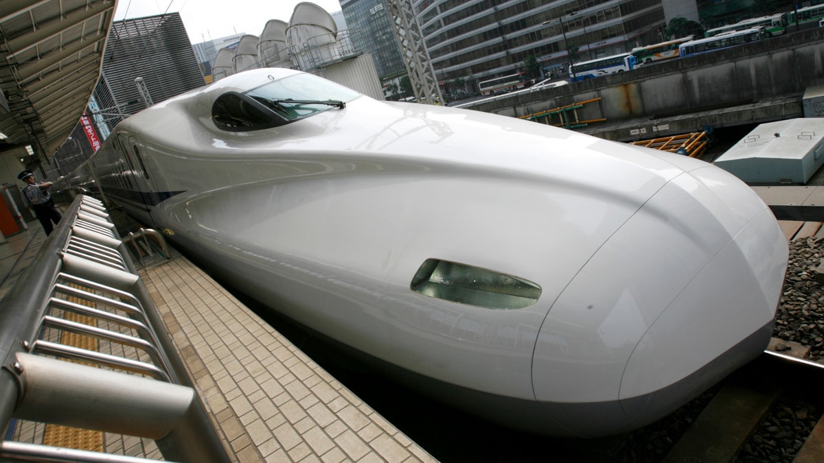 China unveils world's fastest high-speed bullet train prototype, to travel at 450 kmph