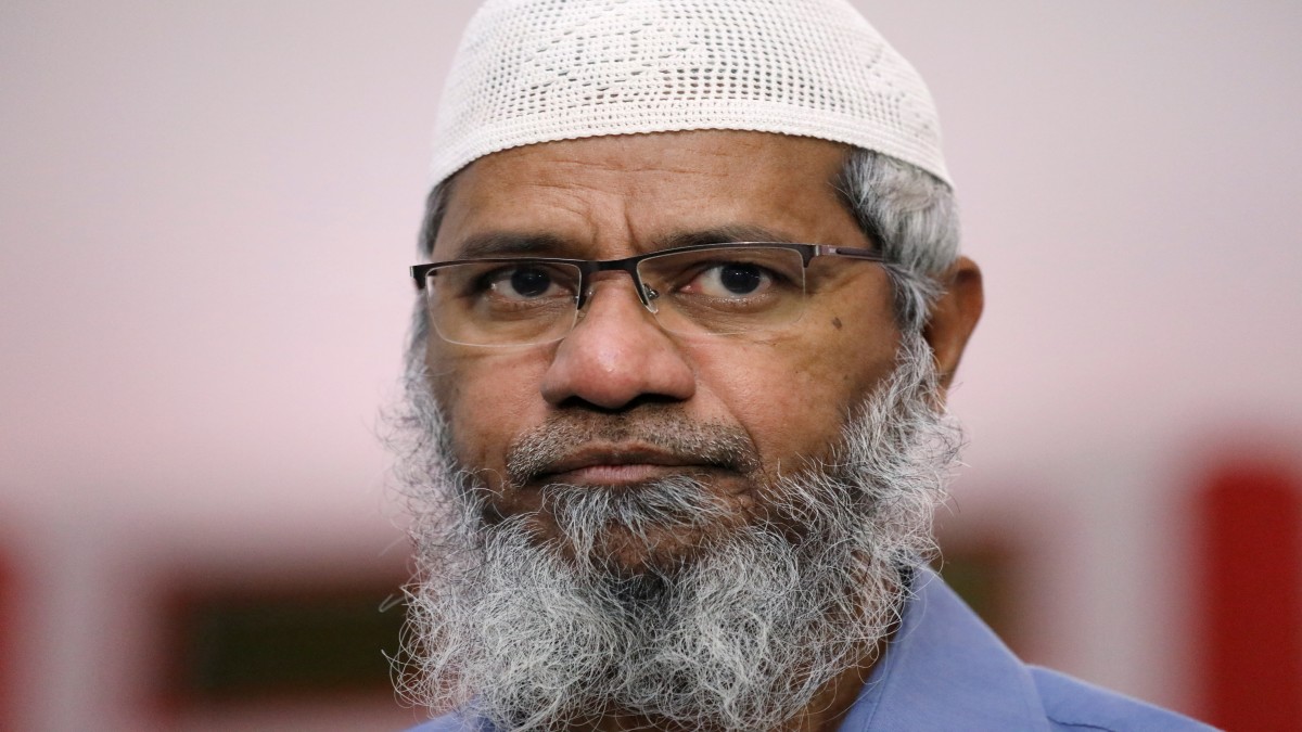 How Pakistan guest Zakir Naik, meant to irk India, turned into an embarrassment How Pakistan guest Zakir Naik, meant to irk India, turned into an embarrassment