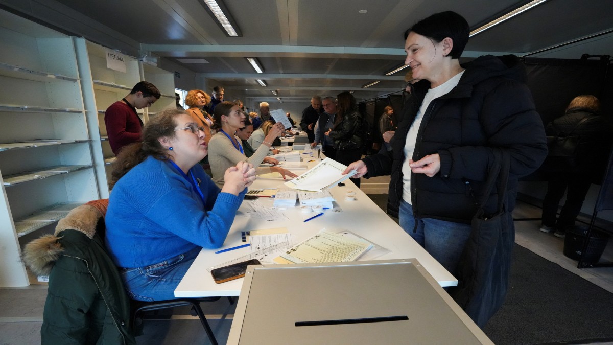 Lithuanians head to polls, Centre-left parties expected to emerge victorious Lithuanians head to polls, Centre-left parties expected to emerge victorious