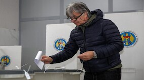 50% of Moldova votes to join EU in referendum, show initial results