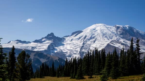 2 missing US Navy pilots declared dead after days of search ops in Washington state fighter-jet crash