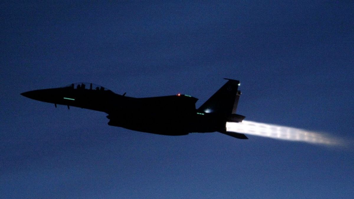Following the bomb threat on an Air India Express flight, Singaporean fighter jets escorted the plane. Image: x.com/@Ng_Eng_Hen Following the bomb threat on an Air India Express flight, Singaporean fighter jets escorted the plane. Image: x.com/@Ng_Eng_Hen