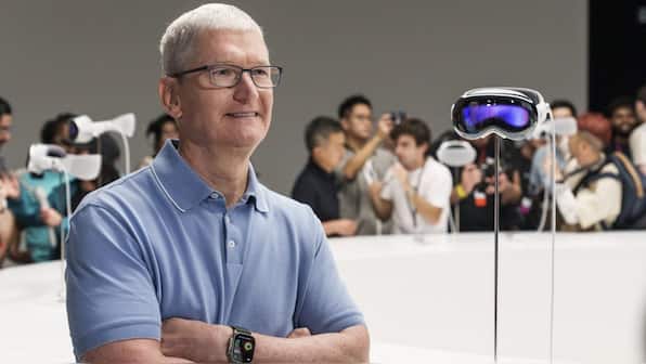 Apple's 'budget' Vision VR headset will still cost $2000, likely to be launched in 2026