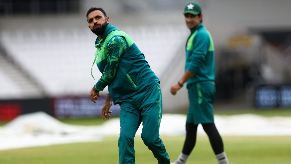 PCB issues show cause notice to Fakhar Zaman after batter comes out in support of Babar Azam PCB issues show cause notice to Fakhar Zaman after batter comes out in support of Babar Azam