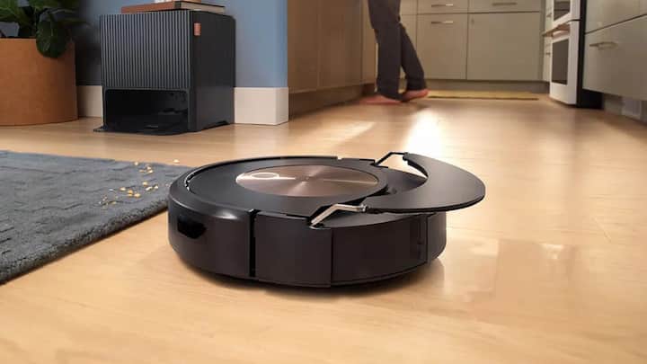 Hackers hijack robot vacuum cleaners, hurl racially charged slurs in bizarre cyberattack across US Hackers hijack robot vacuum cleaners, hurl racially charged slurs in bizarre cyberattack across US