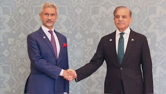 Pakistan Prime Minister Shehbaz Sharif welcomes External Affairs Miniser S Jaishankar at the venue of SCO summit with a handshake. Source: X | @DrSJaishankar