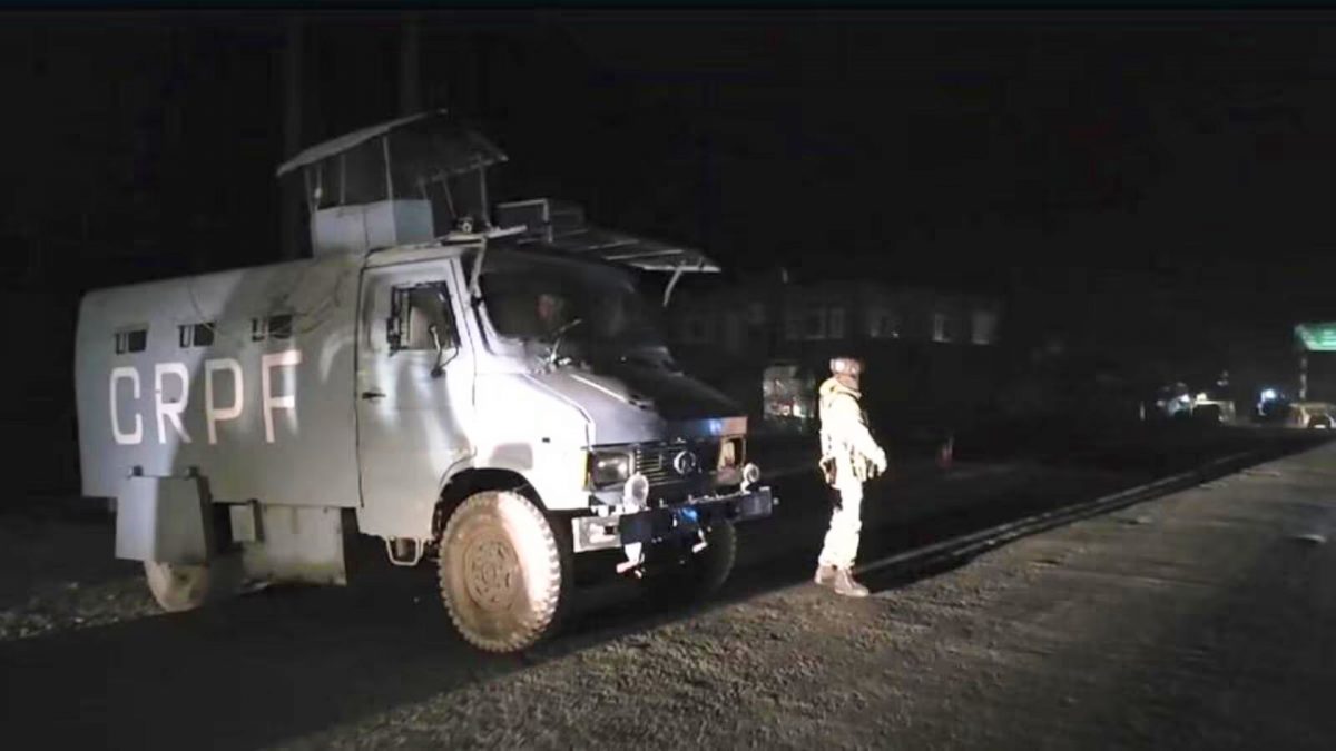 Security forces cordon off the area after a terrorist attack in Jammu and Kashmir's Ganderbal district, on Sunday, October 20, 2024. Source: PTI. Security forces cordon off the area after a terrorist attack in Jammu and Kashmir's Ganderbal district, on Sunday, October 20, 2024. Source: PTI.