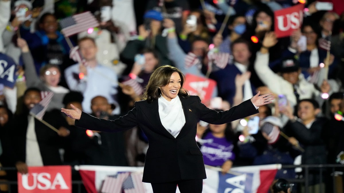 US Election 2024 Live Updates: Harris says fear and division stirred by Trump is 'not who we are', vows to bring her own – Firstpost