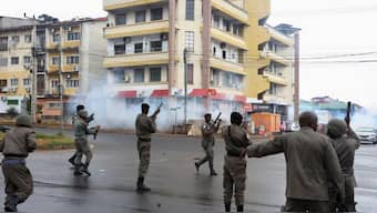 Police fire tear gas during a nationwide strike called by Mozambique presidential candidate Venancio Mondlane to protest the provisional results of an October 9 election, in Maputo, Mozambique, October 21, 2024. Source: REUTERS.