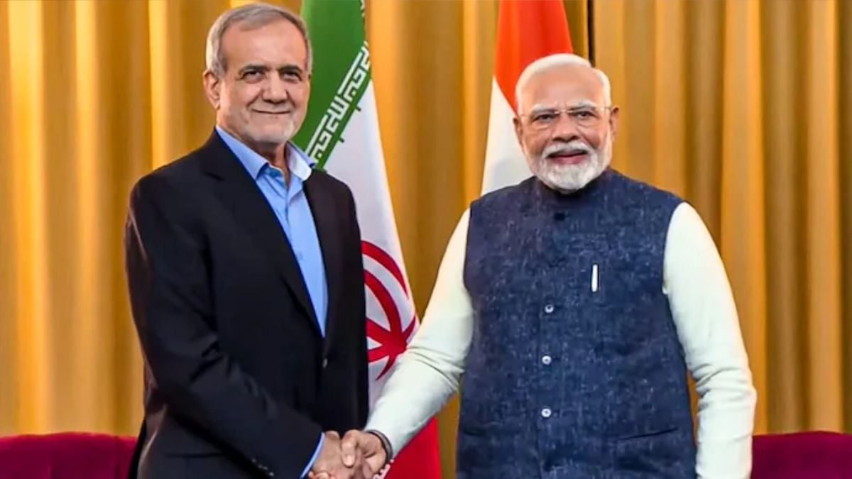 Iran's Pezeshkian meets PM Modi in Russia, stresses India's role in de-escalation in West Asia Iran's Pezeshkian meets PM Modi in Russia, stresses India's role in de-escalation in West Asia
