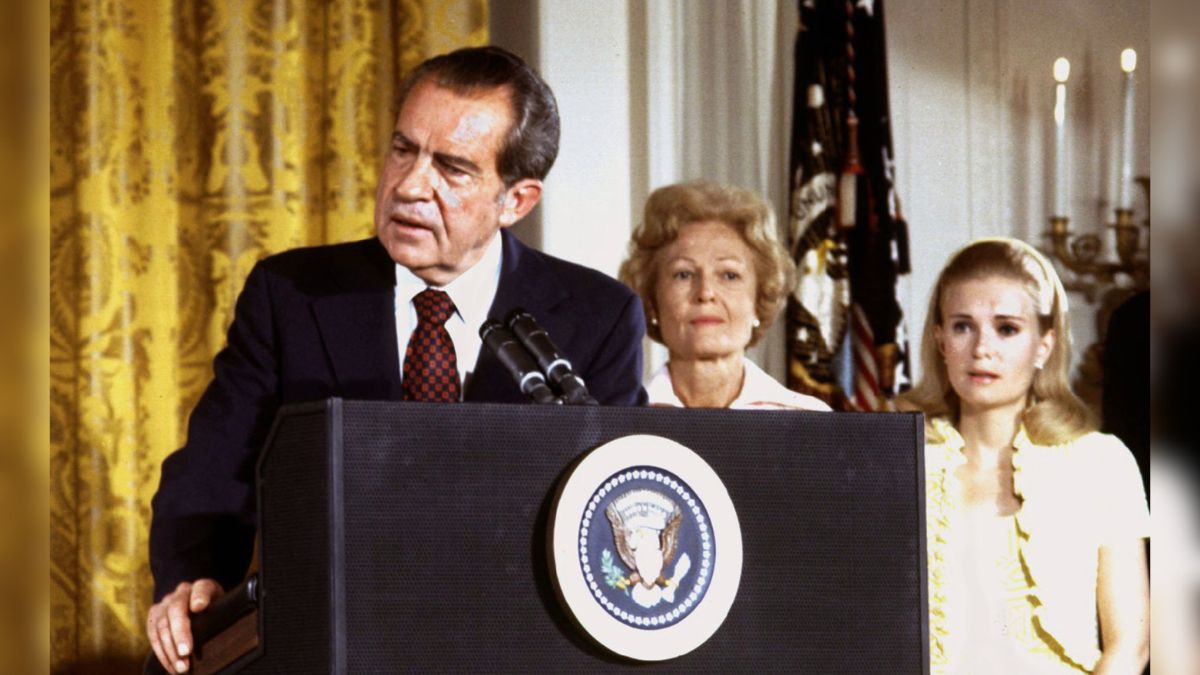 US President Richard Nixon (L), listened to by US First lady Pat Nixon and daughter Tricia Nixon (R), says goodbye to family and staff in the White House East Room on August 9, 1974. File Image/Reuters US President Richard Nixon (L), listened to by US First lady Pat Nixon and daughter Tricia Nixon (R), says goodbye to family and staff in the White House East Room on August 9, 1974. File Image/Reuters
