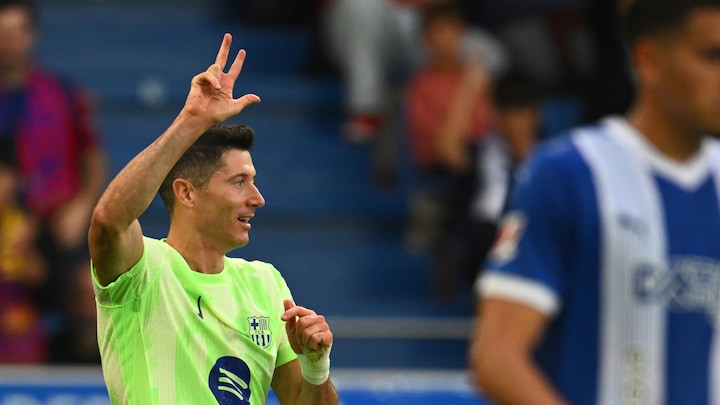 European football roundup: Barcelona regain top spot after Lewandowski's hat-trick; Milan lose to Fiorentina