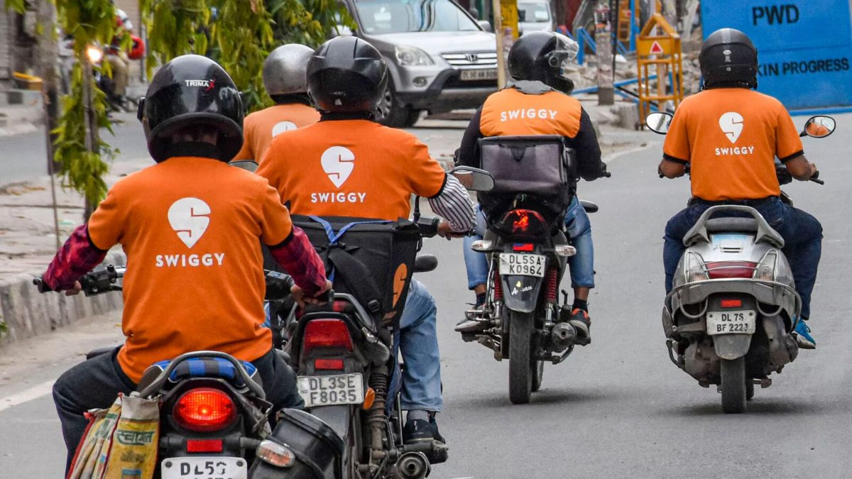 Swiggy sets $1.35 bn IPO price band at Rs 371-390 per share for Nov 6 opening Swiggy sets $1.35 bn IPO price band at Rs 371-390 per share for Nov 6 opening