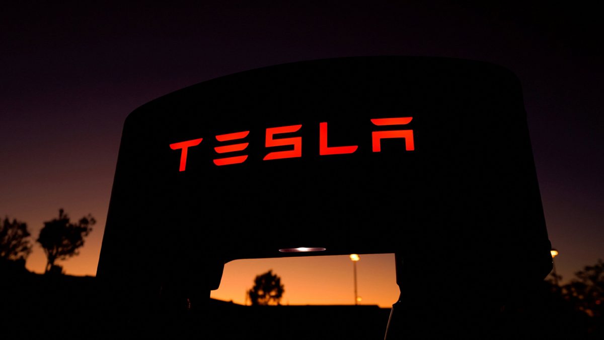 Tesla delivered more EVs than ever, but still missed projection because of Chinese EVs Tesla delivered more EVs than ever, but still missed projection because of Chinese EVs