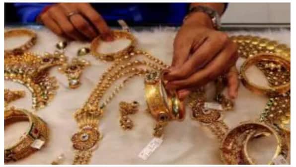 India's love for gold added up to $27 billion of imports during Apr-Sept