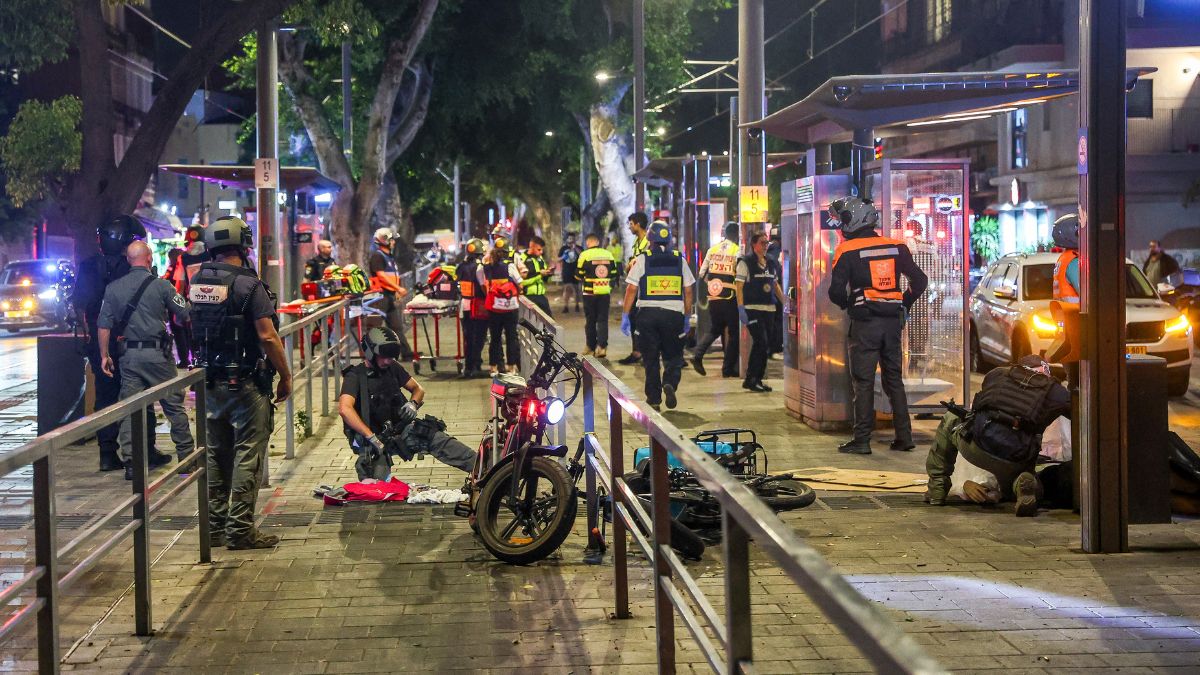 Hamas claims responsibility for Tel Aviv shooting and knife attack that killed seven Hamas claims responsibility for Tel Aviv shooting and knife attack that killed seven