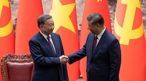 China, Vietnam sign 10 deals to expand rail links, cross-border payments