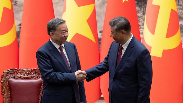 China, Vietnam sign 10 deals to expand rail links, cross-border payments