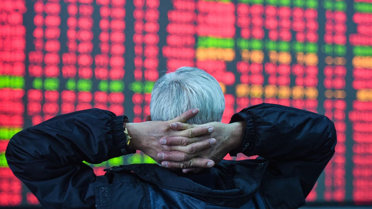 China’s stimulus package fails to impress traders, markets in Shanghai and Hong Kong slip China’s stimulus package fails to impress traders, markets in Shanghai and Hong Kong slip