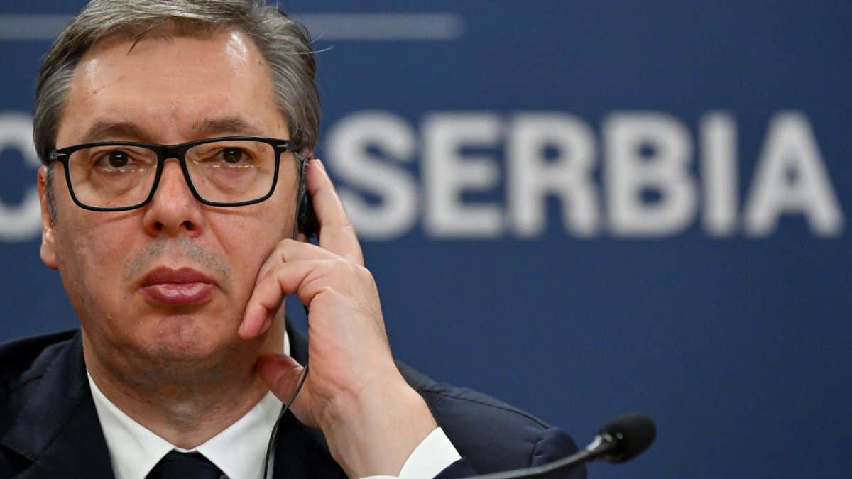 Serbian president and Putin break ice, talk over phone after over 2