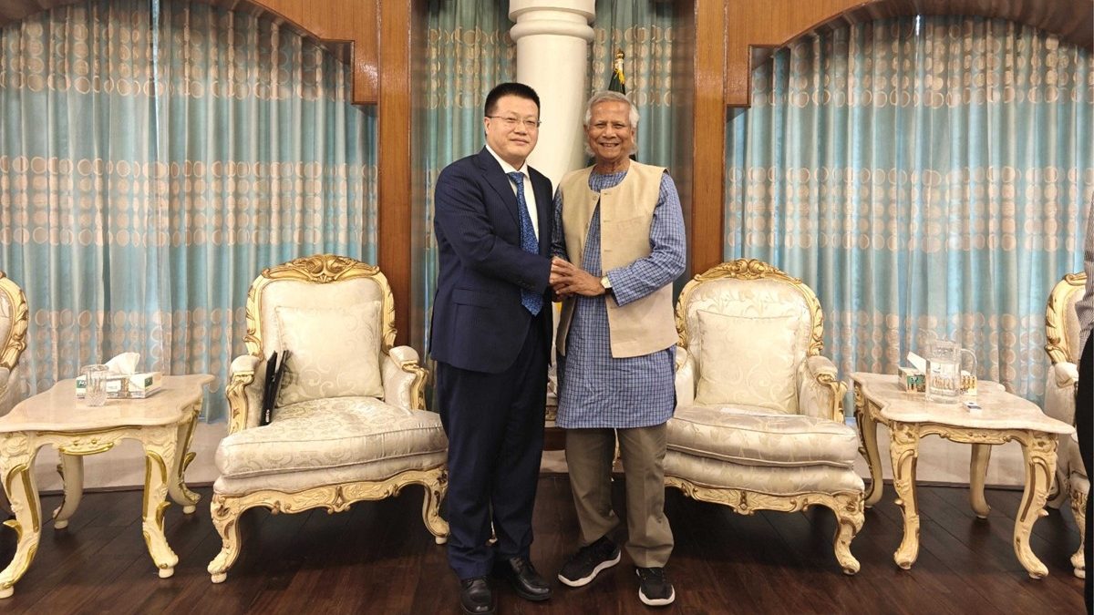 Ambassador of China to Bangladesh Yao Wen with Muhammad Yunus, Chief Adviser of Interim Government of Bangladesh, August, 2024. Photo: Chinese Embassy in Bangladesh Ambassador of China to Bangladesh Yao Wen with Muhammad Yunus, Chief Adviser of Interim Government of Bangladesh, August, 2024. Photo: Chinese Embassy in Bangladesh