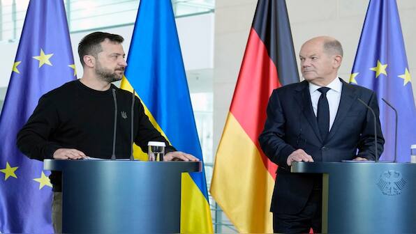 Germany's Scholz throws cold water on Zelenskyy's Nato bid, says Ukraine can't join now