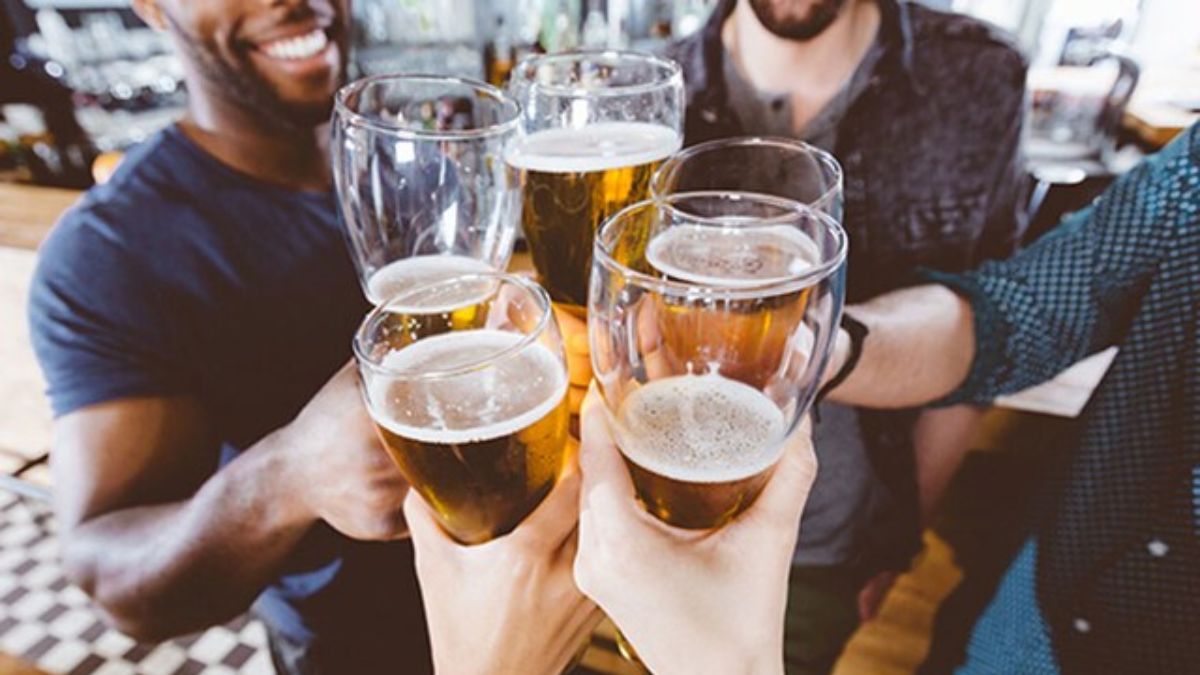 Goodbye bar-hopping: Why is Prague banning night-time pub crawls? Goodbye bar-hopping: Why is Prague banning night-time pub crawls?