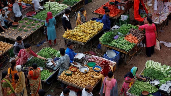 Farmers get a third of what you pay for veggies, middlemen and retailers pocket the rest: RBI study