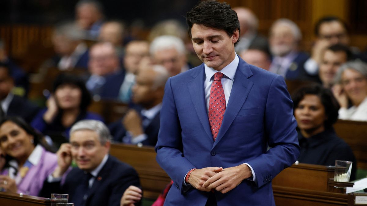 What are Justin Trudeau's options amid Canada's leadership crisis?