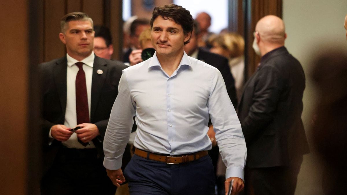 Trudeau's Leadership Challenged, Resignation Demand Looms